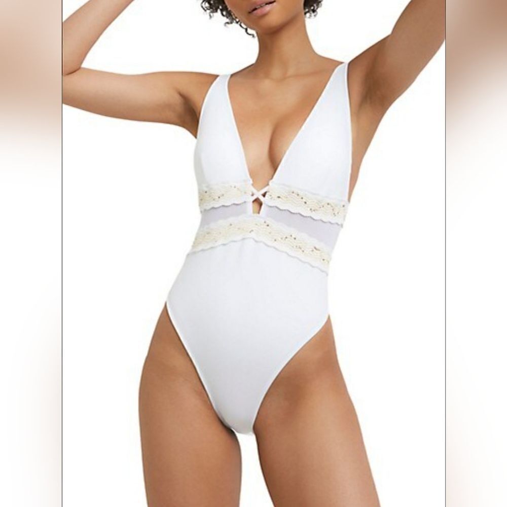 River Island One-Piece Embroidered Plunge Swimsuit NWOT size 4 White & Gold